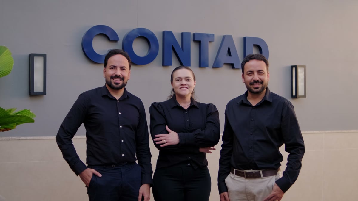 Equipe ContaD na sede da empresa